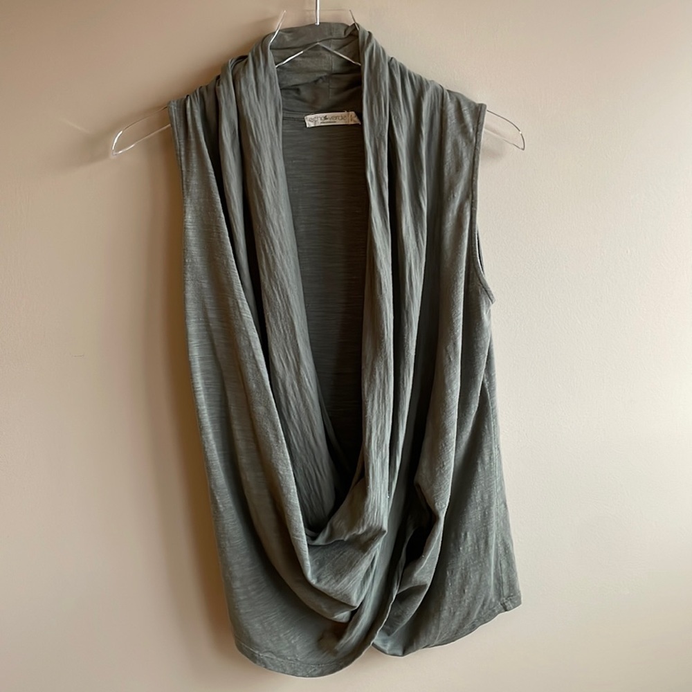 Echo Verde Olive Green Sleeveless Top Size Small